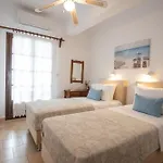 Lilian Front 3 Skopelos Apartman *