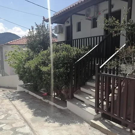 Lilian Front 3 Skopelos