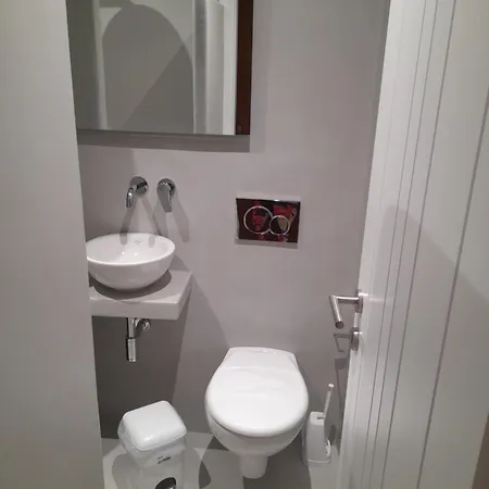 Lilian Front 3 Skopelos Apartment *