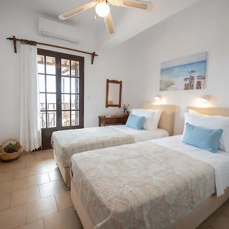 Апартаменты Lilian Front 3 Skopelos *