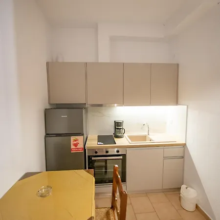 Lilian Front 3 Skopelos