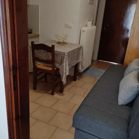 Lilian Front 3 Skopelos